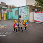 بازگشایی نیم بند مدارس استان تهران در میان افزایش نگرانی از کرونا